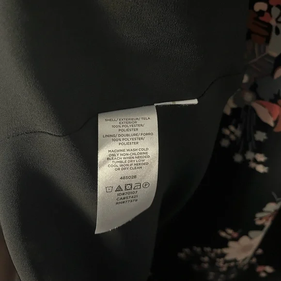 LOFT Black Floral Size 18 Long Sleeved Dress 🖤 - Picture 5 of 10